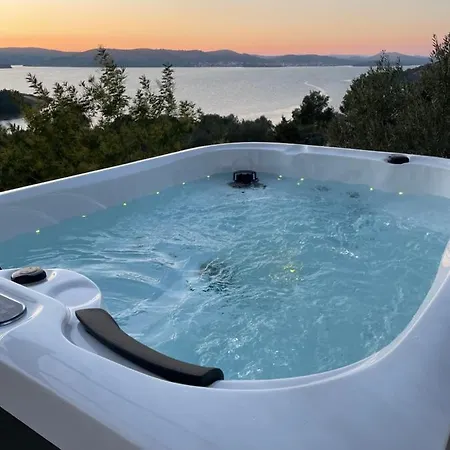 Apartment Infinity Sibenik