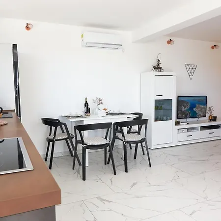 Apartment Infinity *